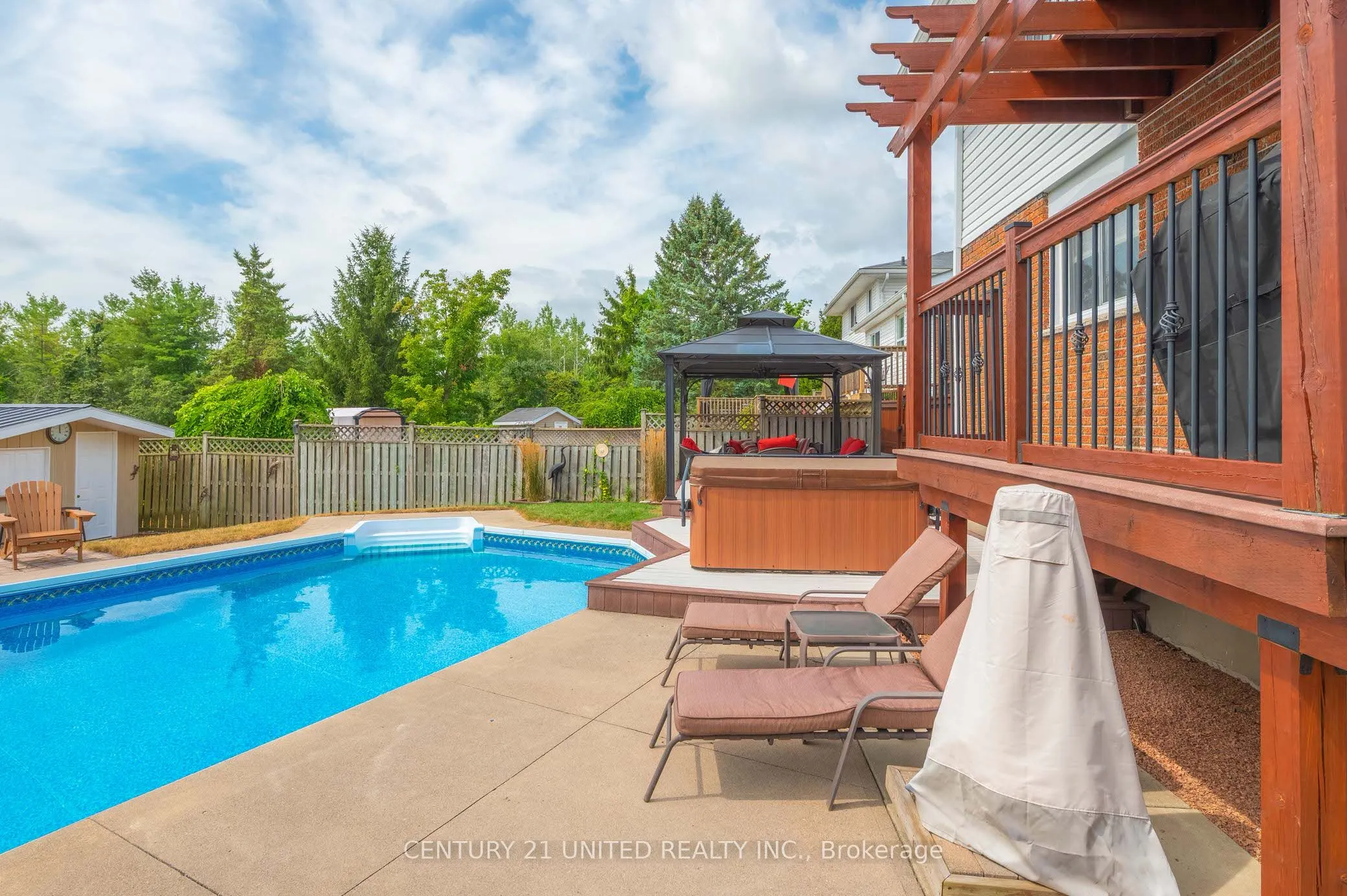 7 Bayleaf Court