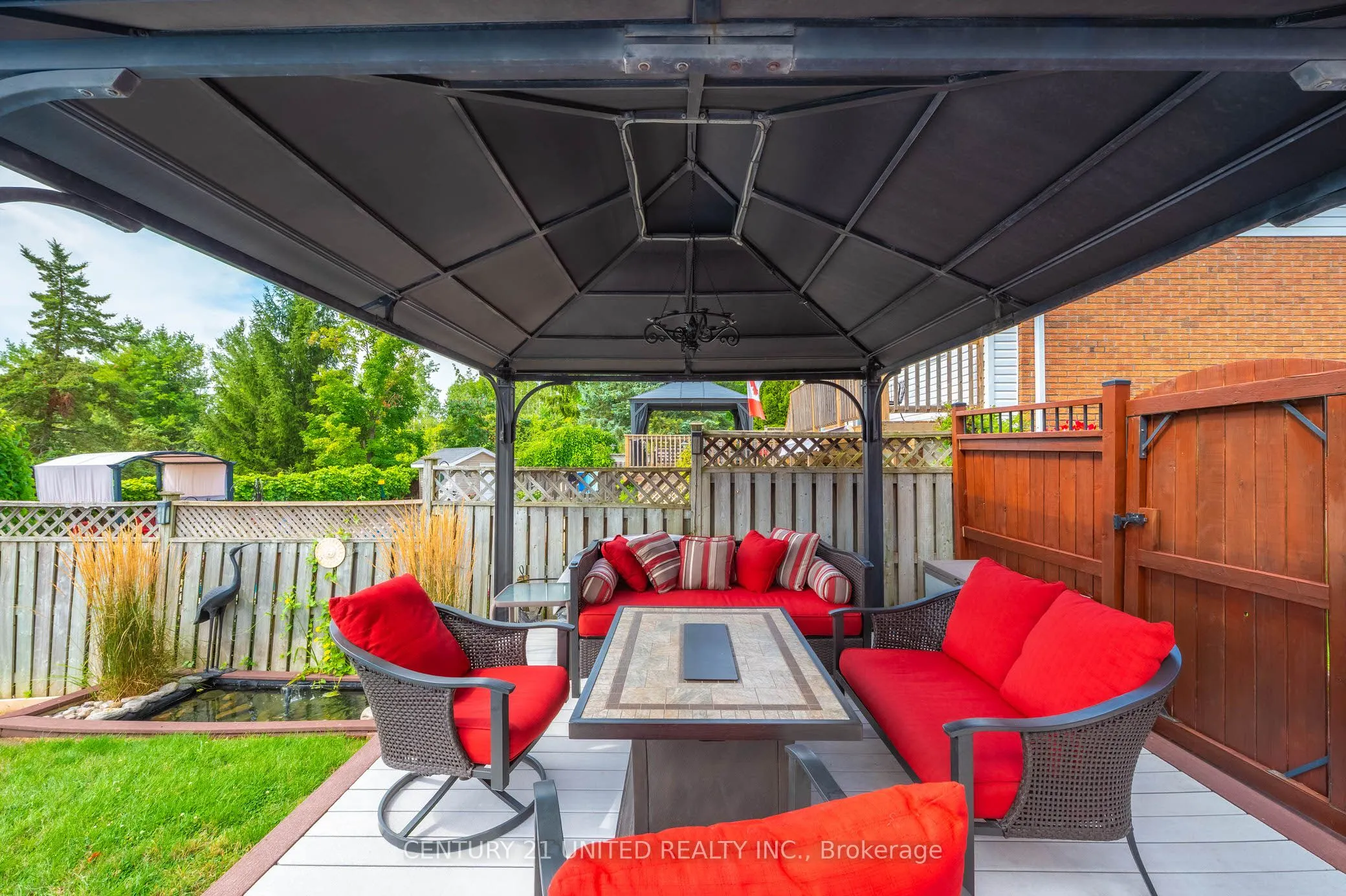 7 Bayleaf Court