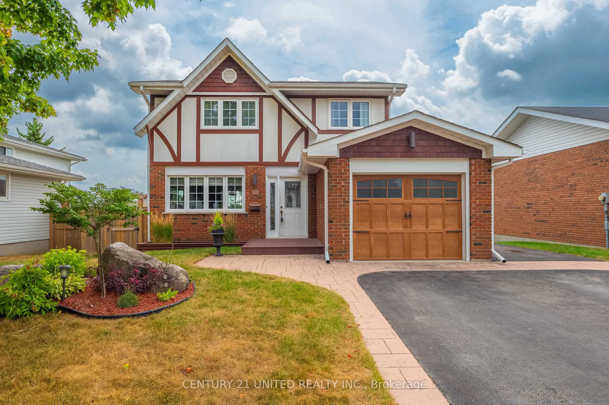 7 Bayleaf Court