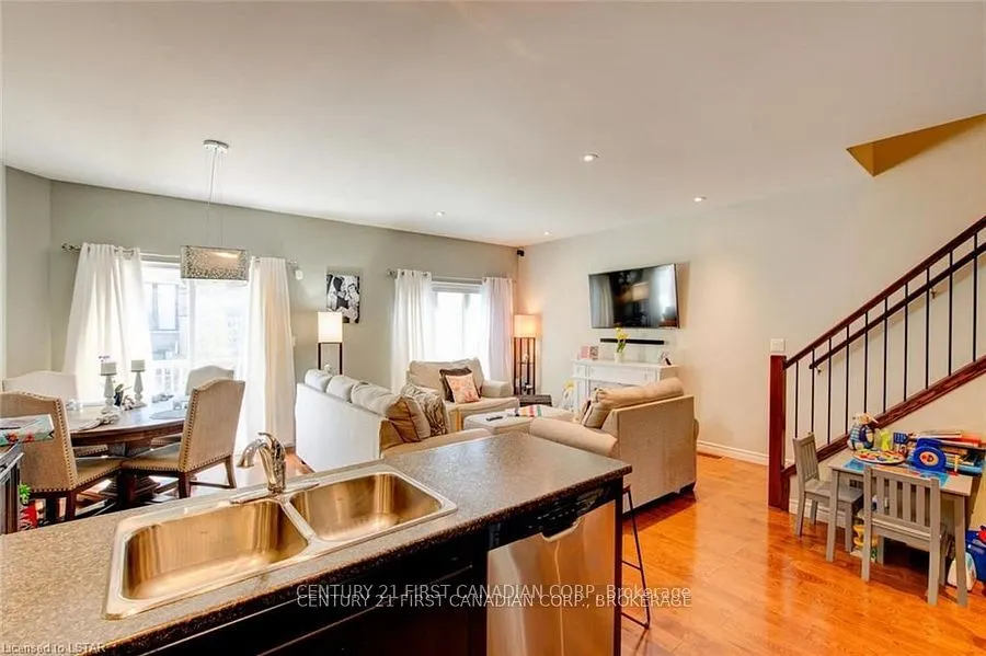 1016 OAKCROSSING Gate, #34