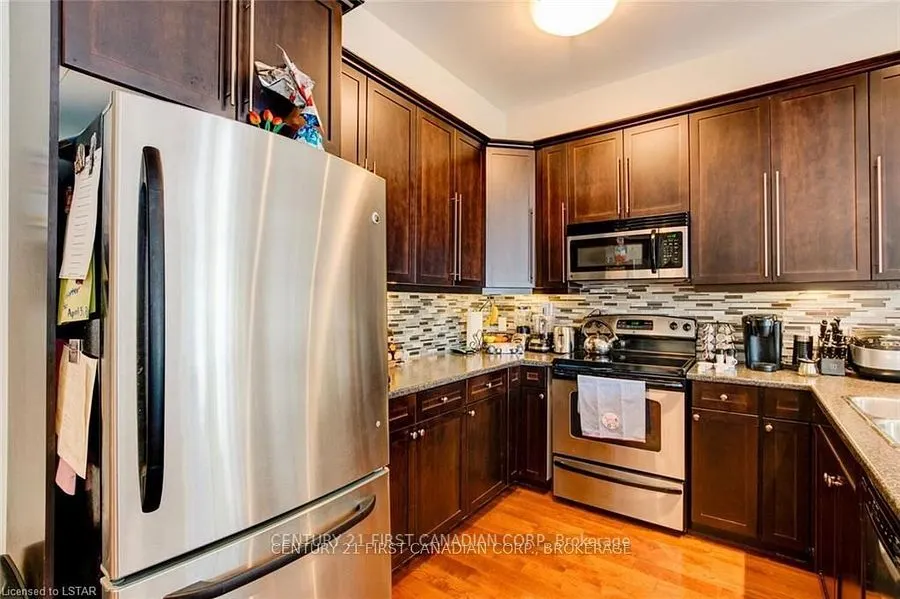 1016 OAKCROSSING Gate, #34