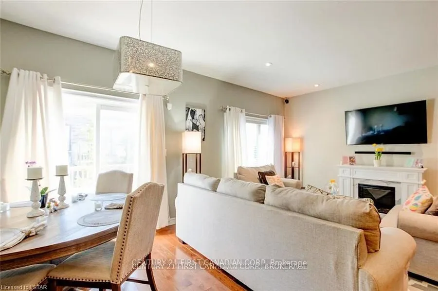 1016 OAKCROSSING Gate, #34