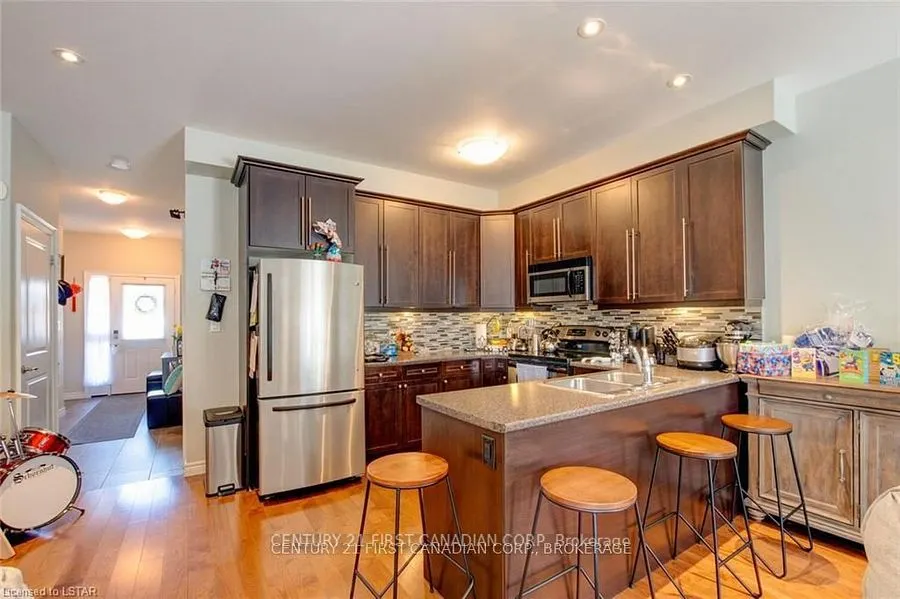 1016 OAKCROSSING Gate, #34