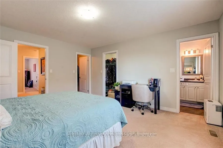 1016 OAKCROSSING Gate, #34