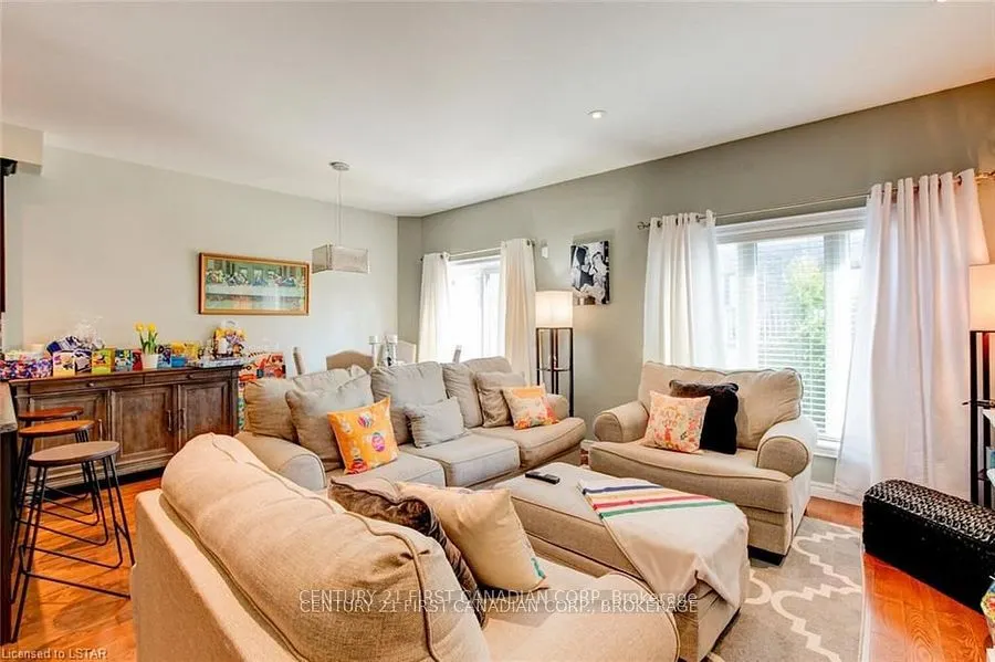 1016 OAKCROSSING Gate, #34