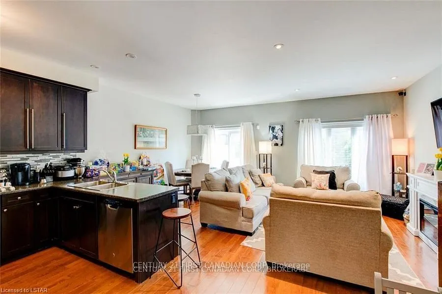 1016 OAKCROSSING Gate, #34