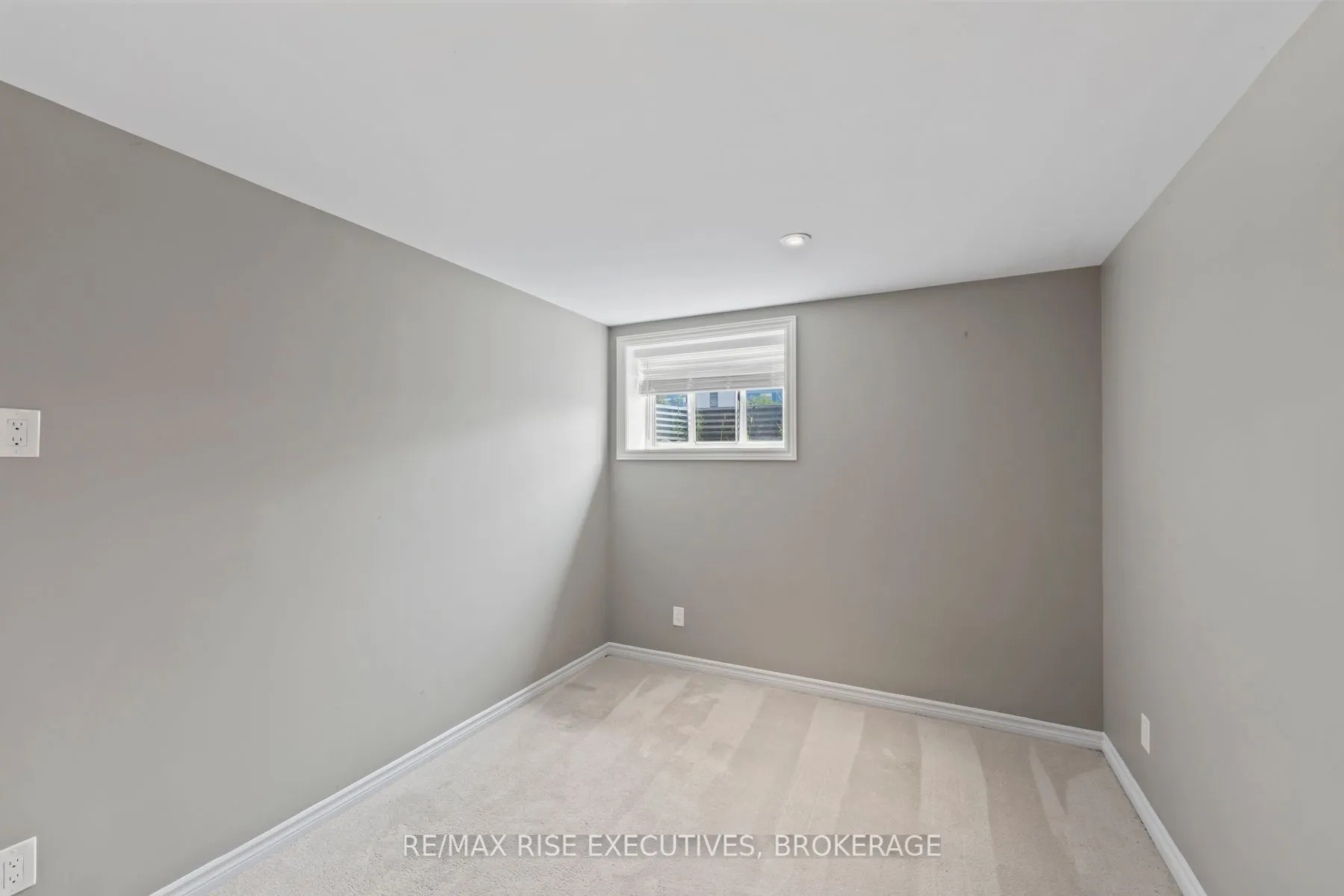648 Halloway Drive