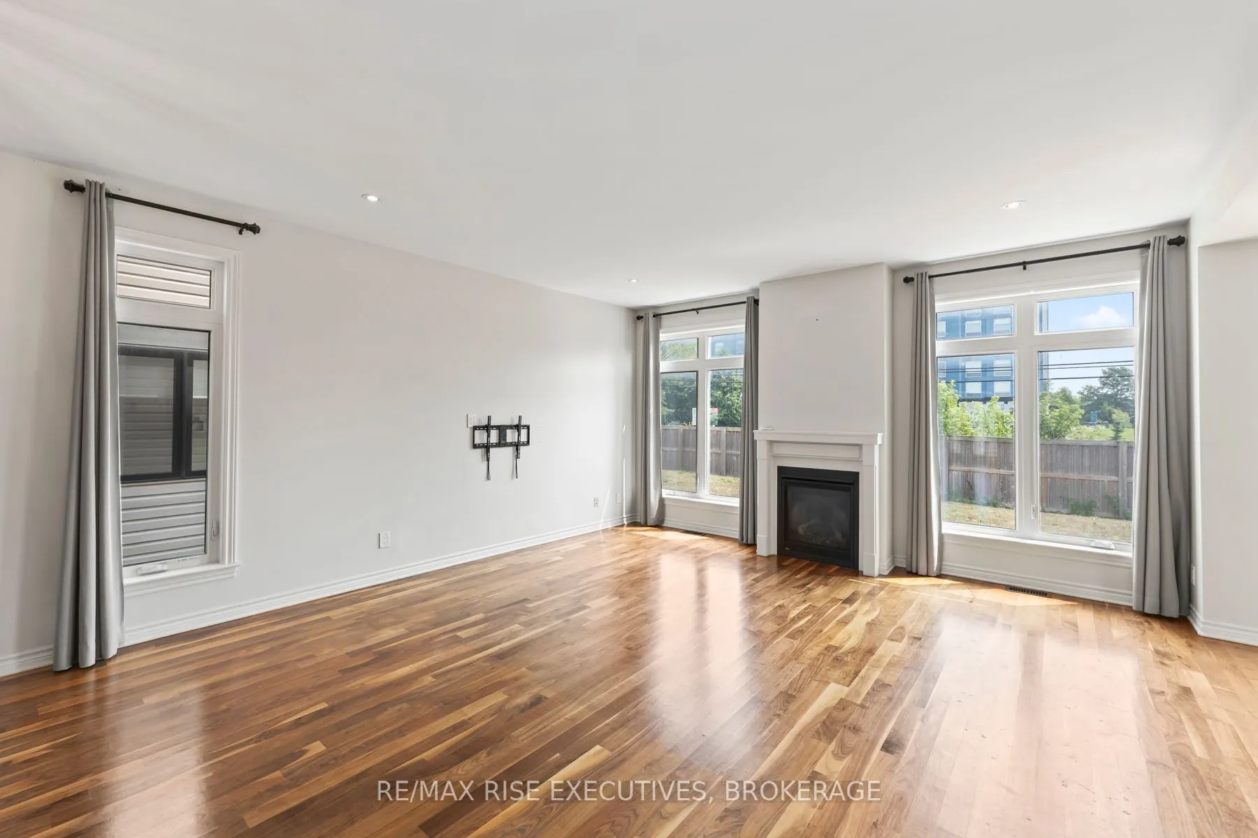 648 Halloway Drive