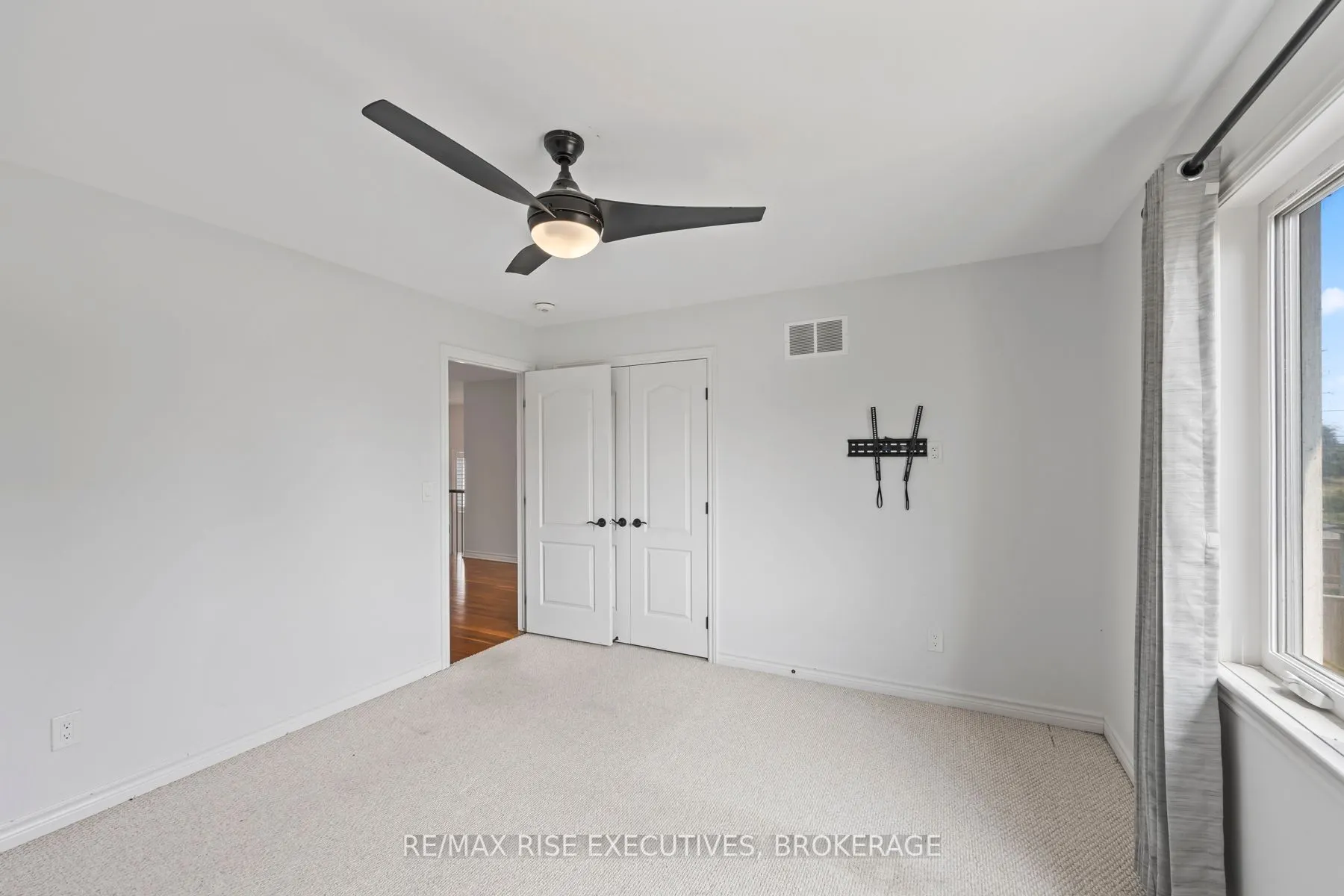 648 Halloway Drive