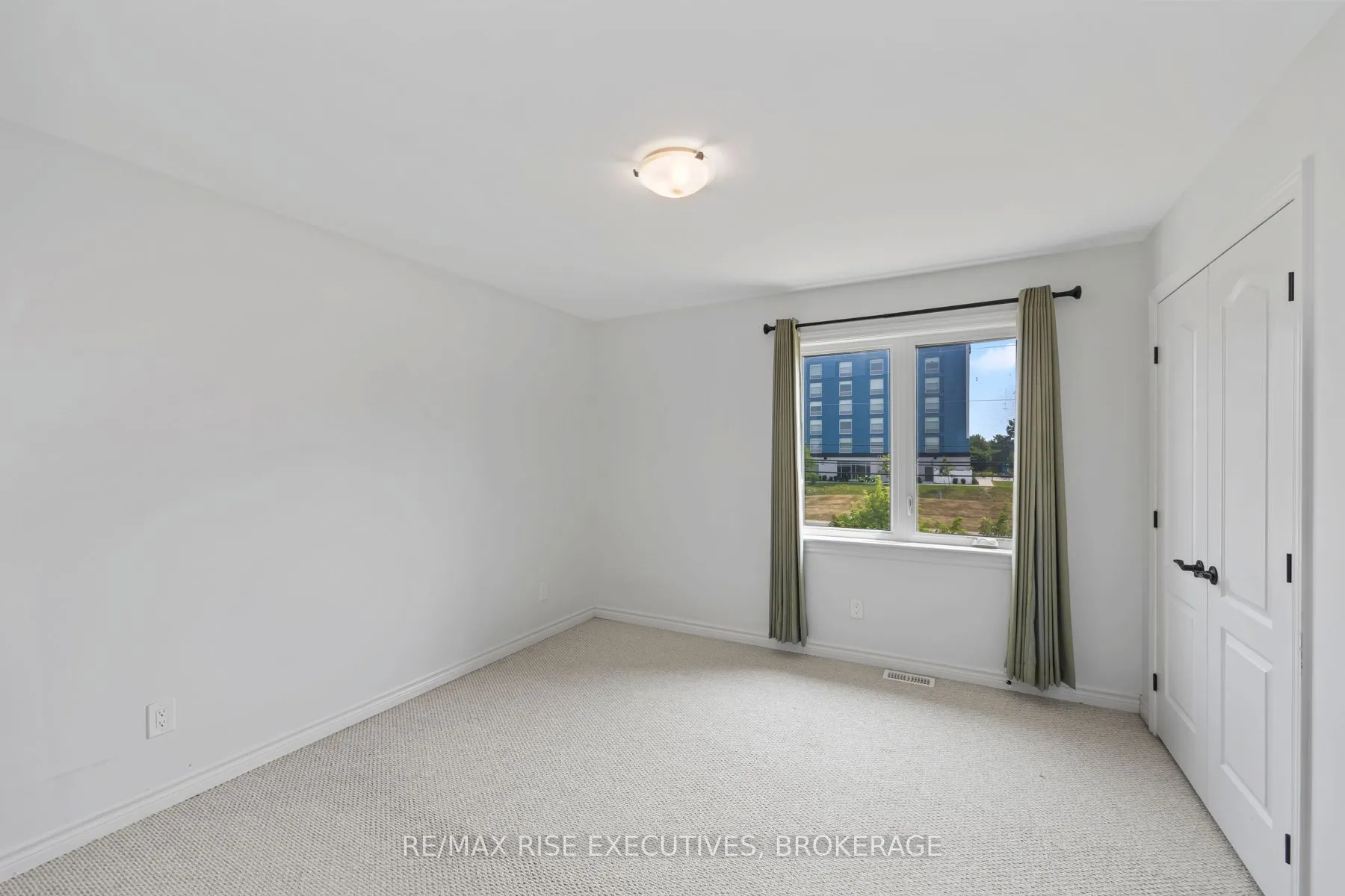 648 Halloway Drive