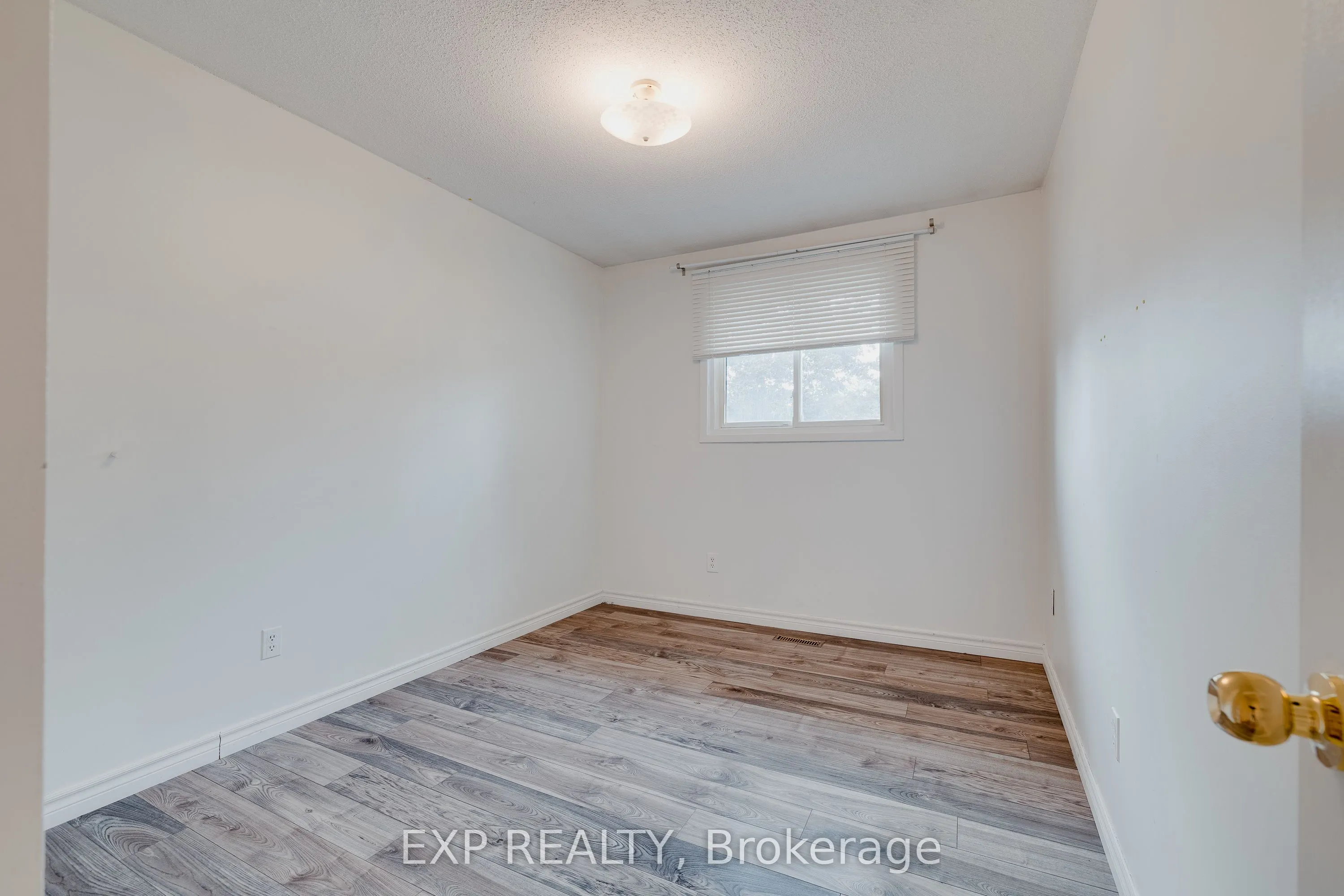 595 Pioneer Drive