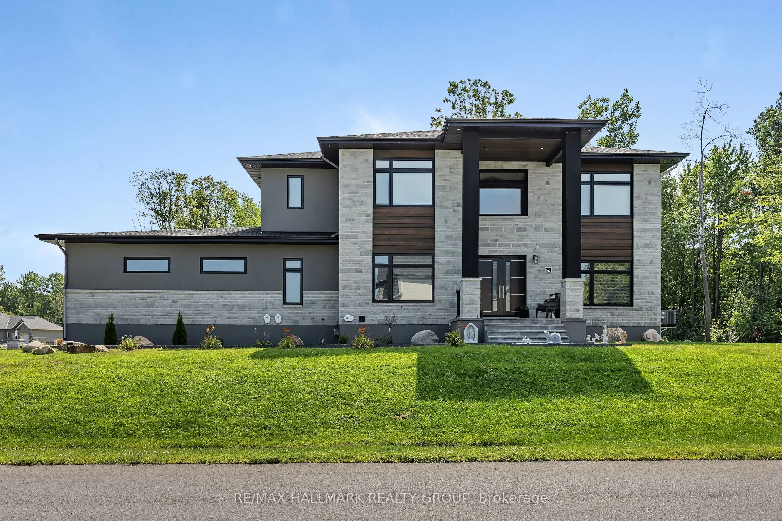 595 Shoreway Drive