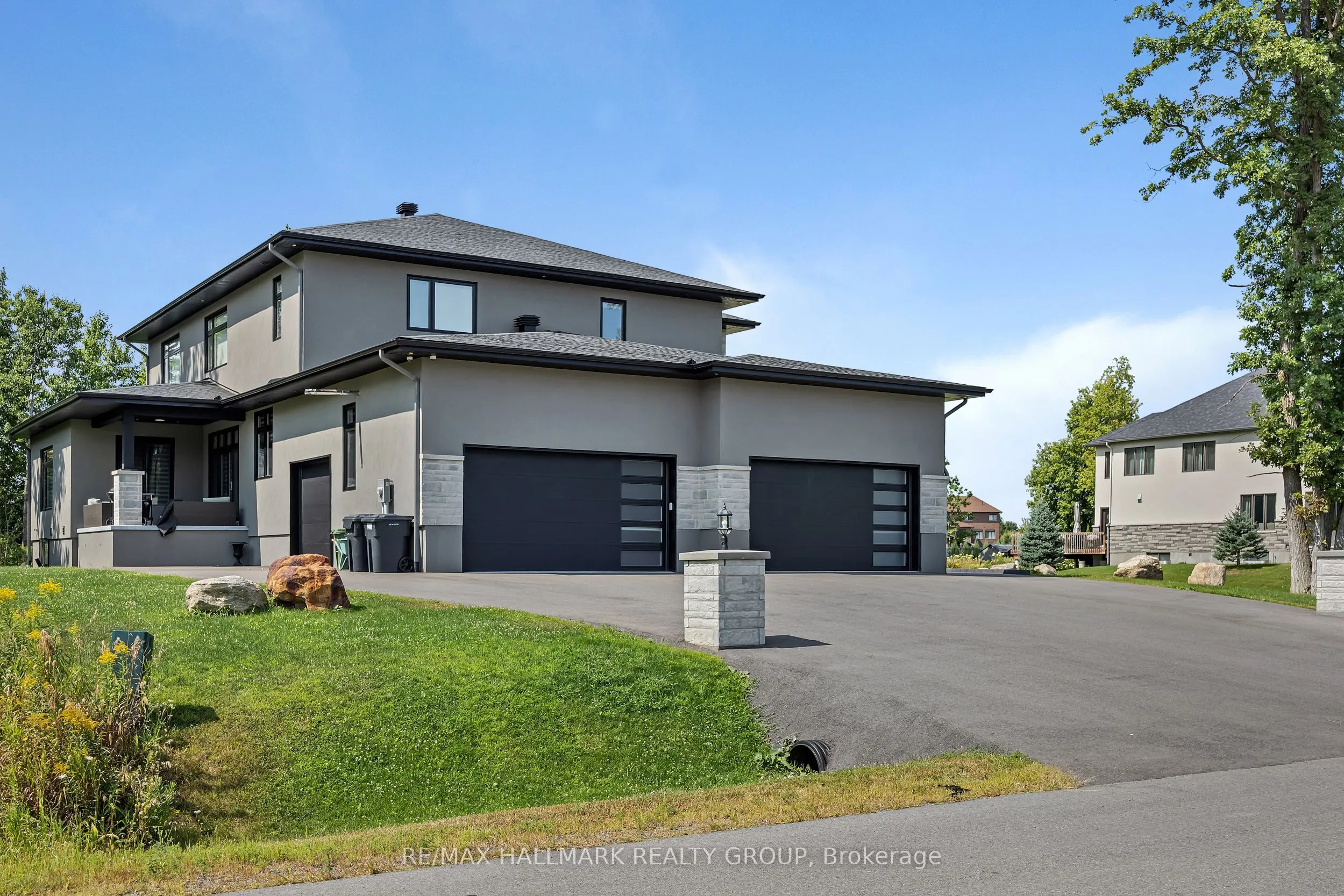 595 Shoreway Drive