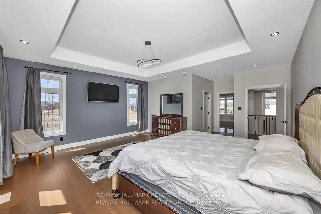 595 Shoreway Drive