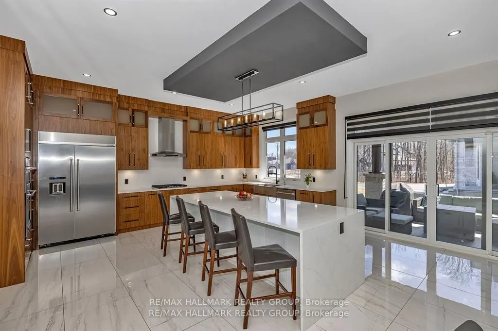 595 Shoreway Drive