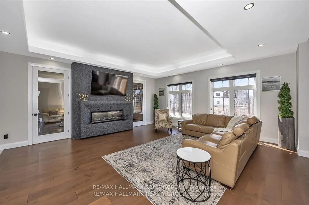 595 Shoreway Drive