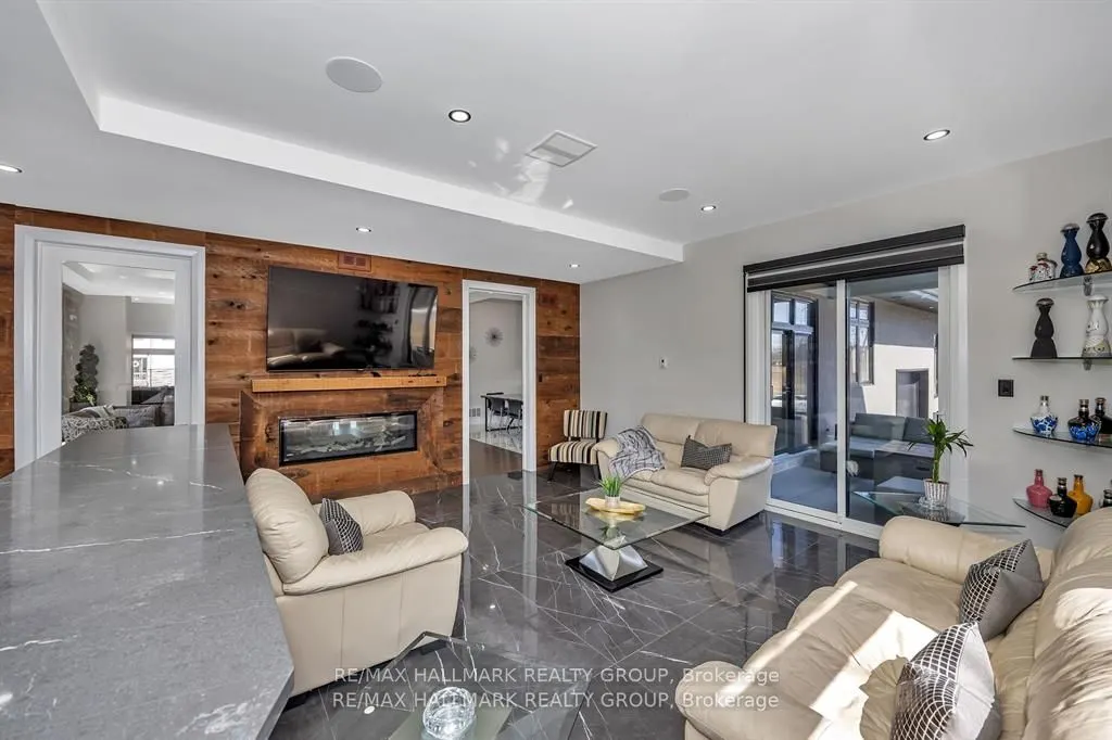 595 Shoreway Drive