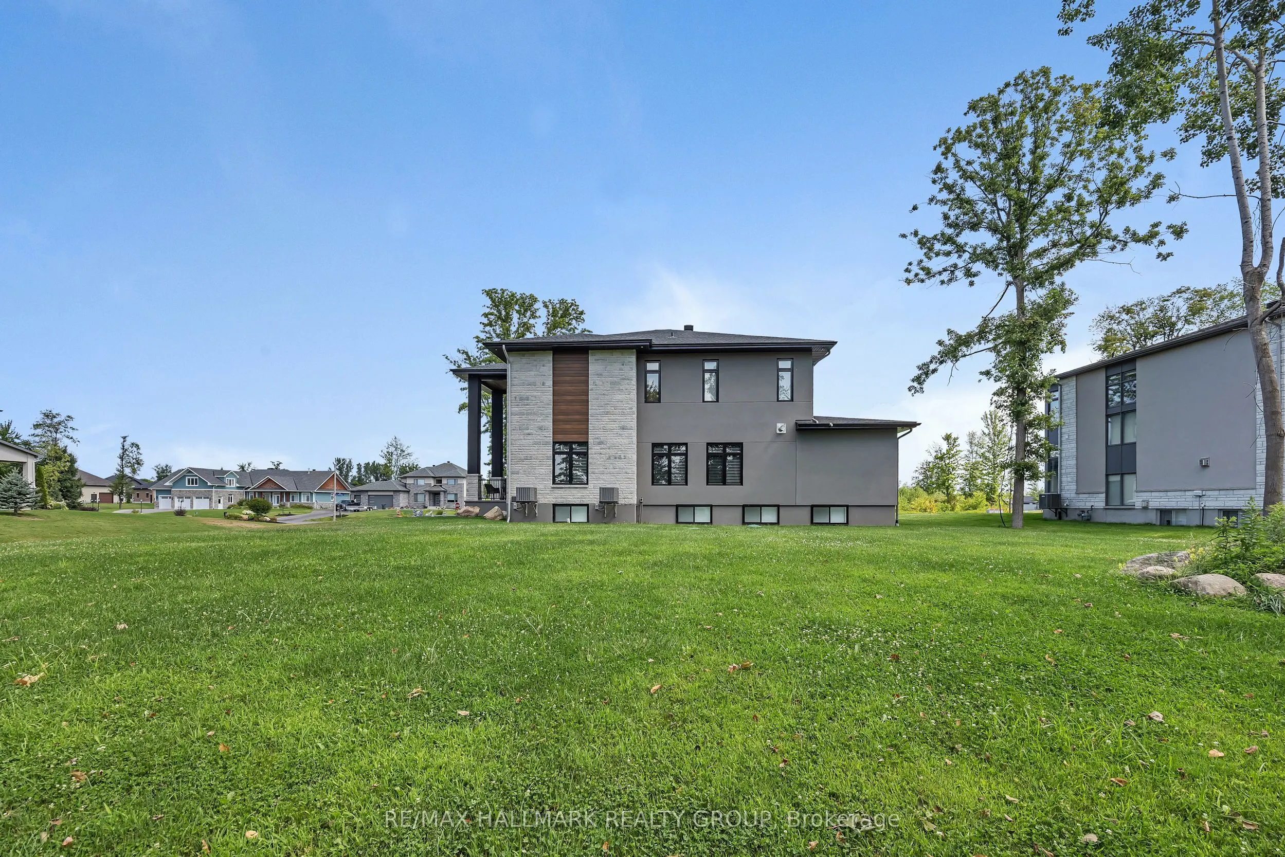 595 Shoreway Drive