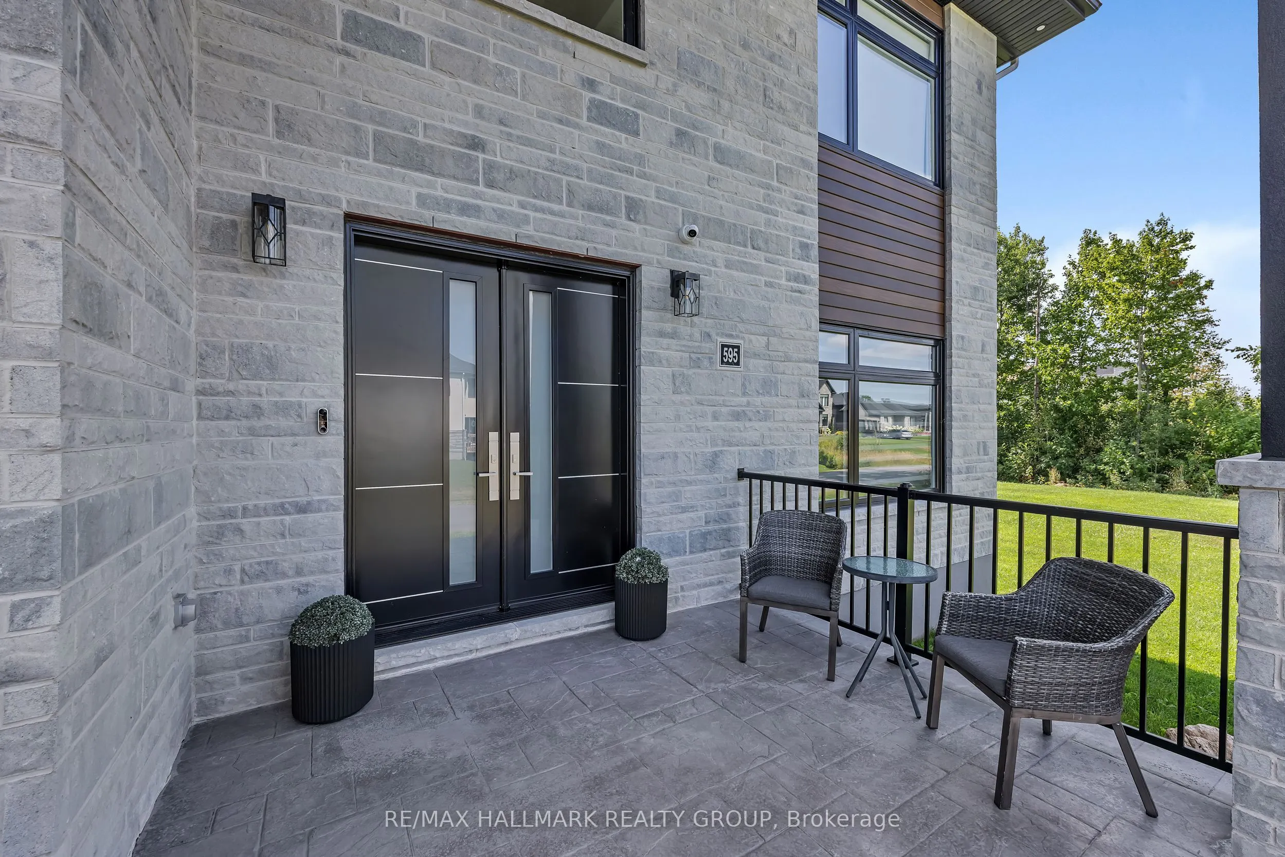 595 Shoreway Drive