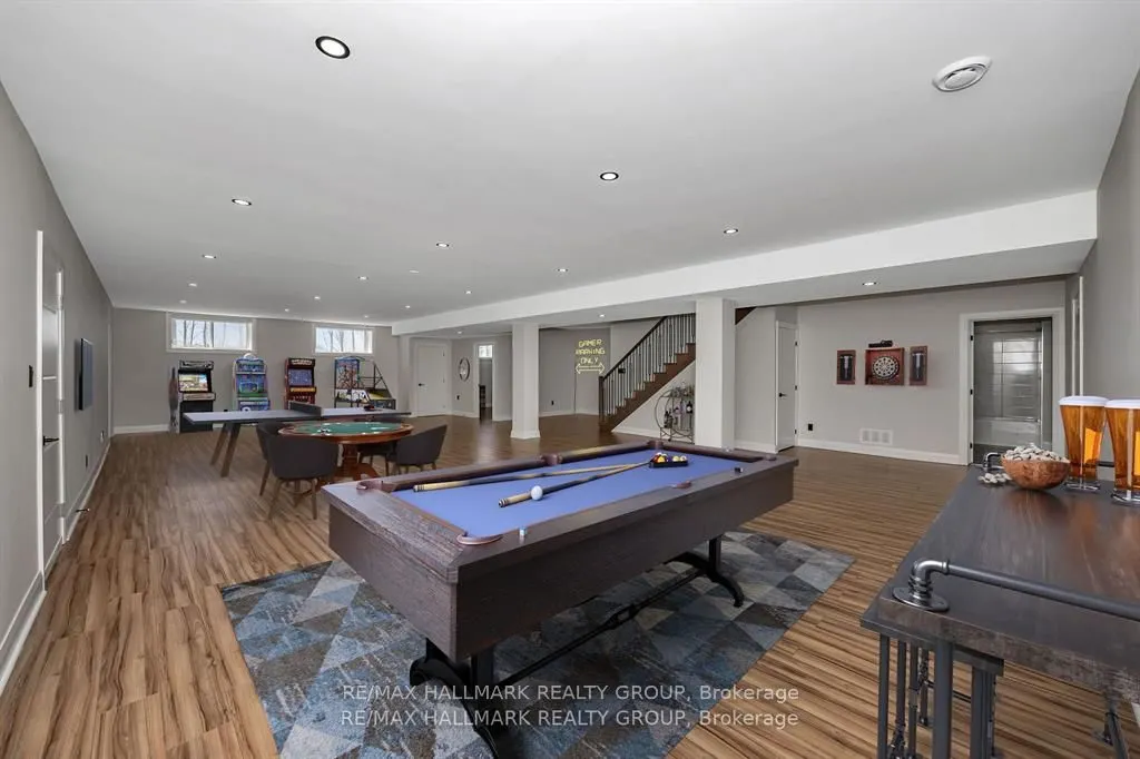 595 Shoreway Drive