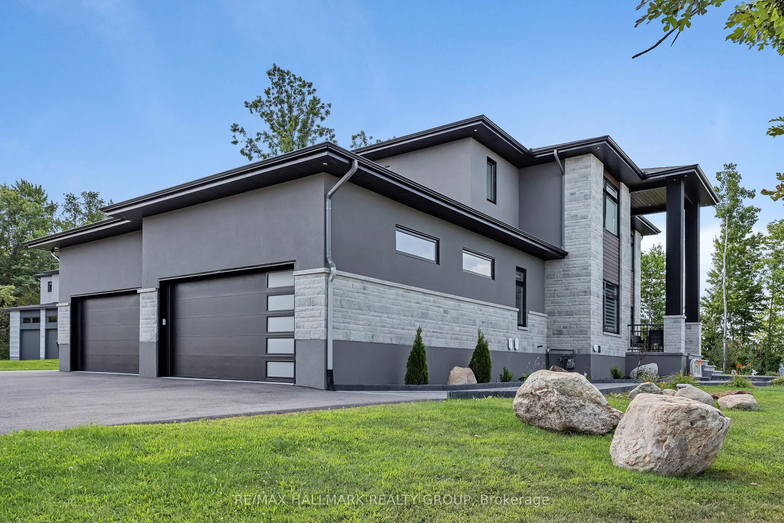595 Shoreway Drive