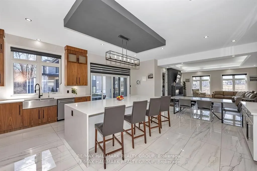 595 Shoreway Drive