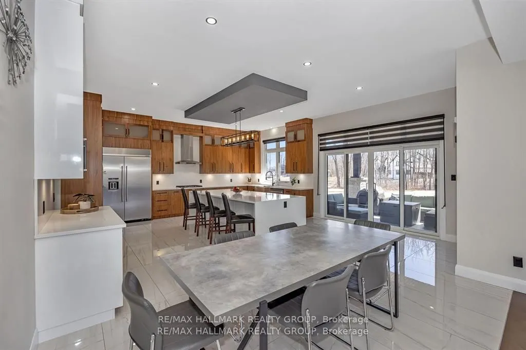 595 Shoreway Drive