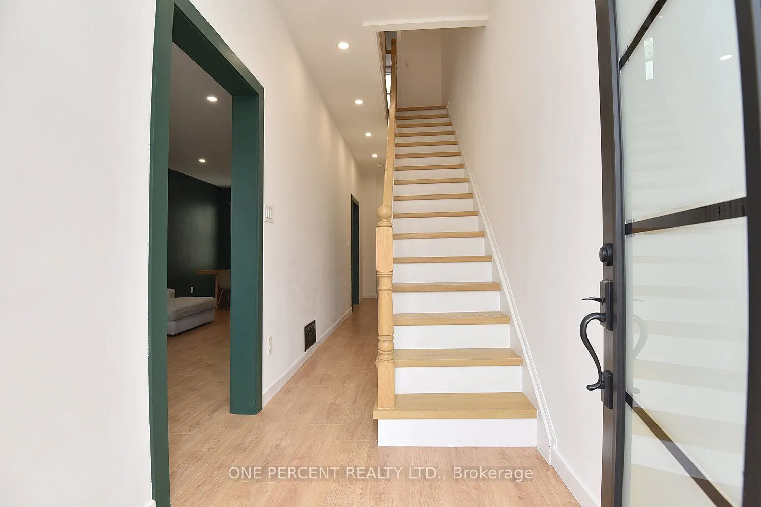 273 Robert Street