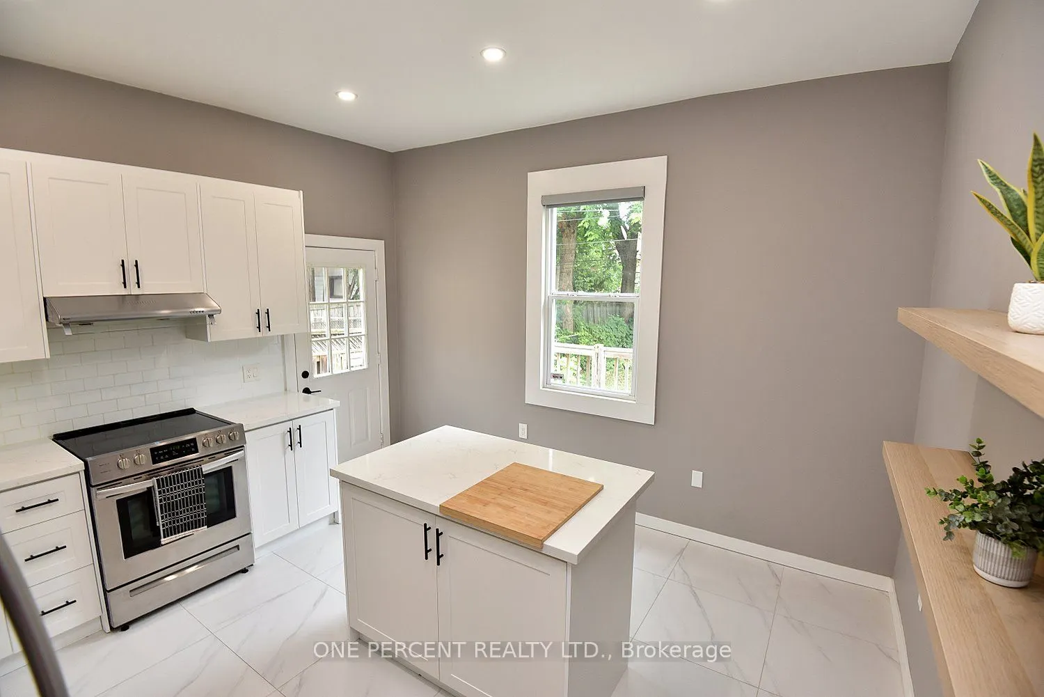 273 Robert Street