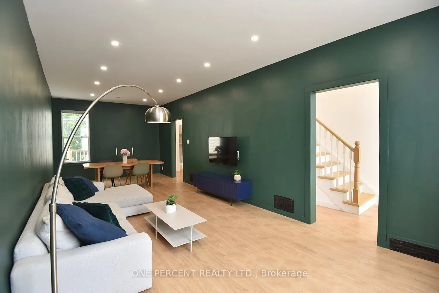 273 Robert Street