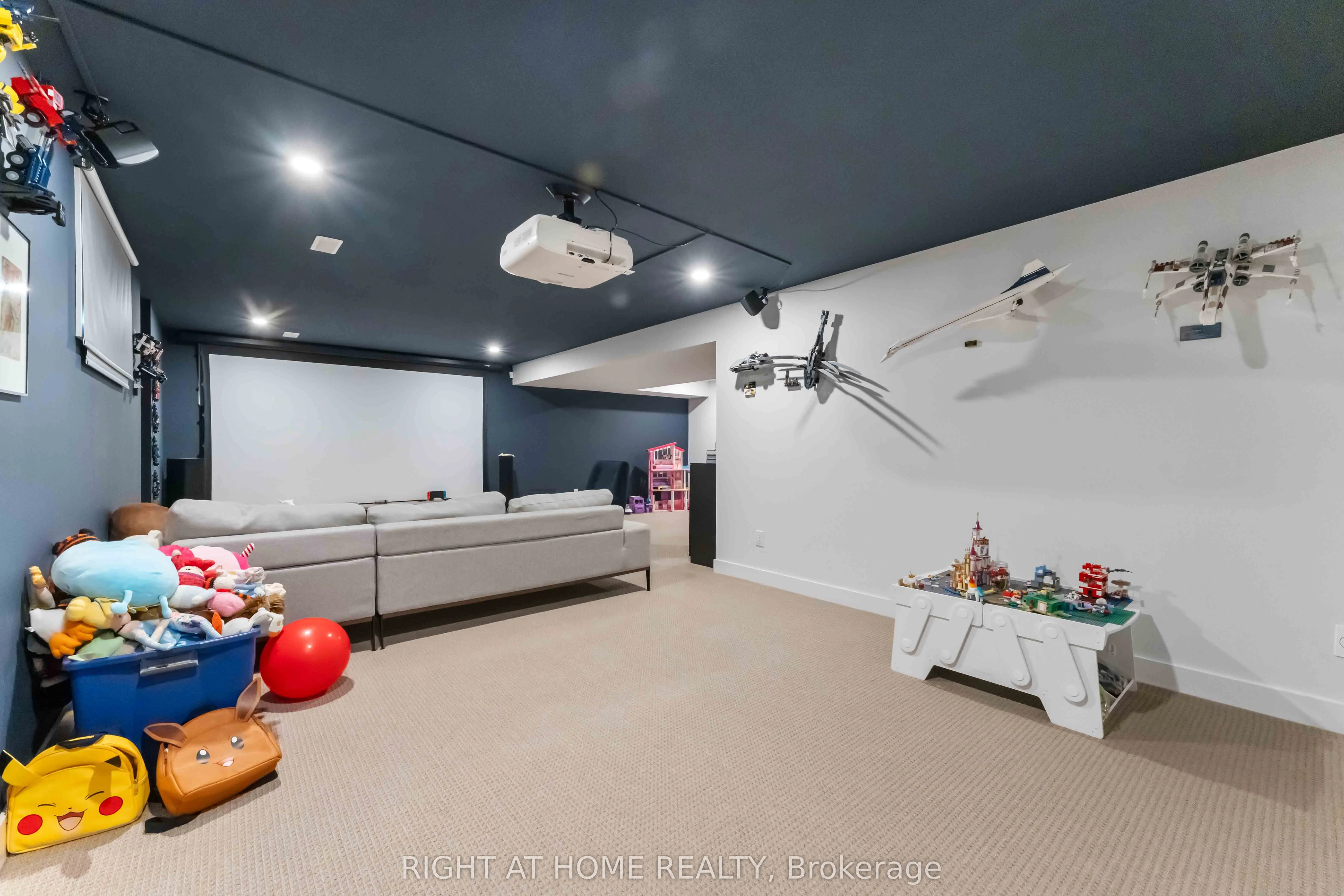 182 CREVASSE Road