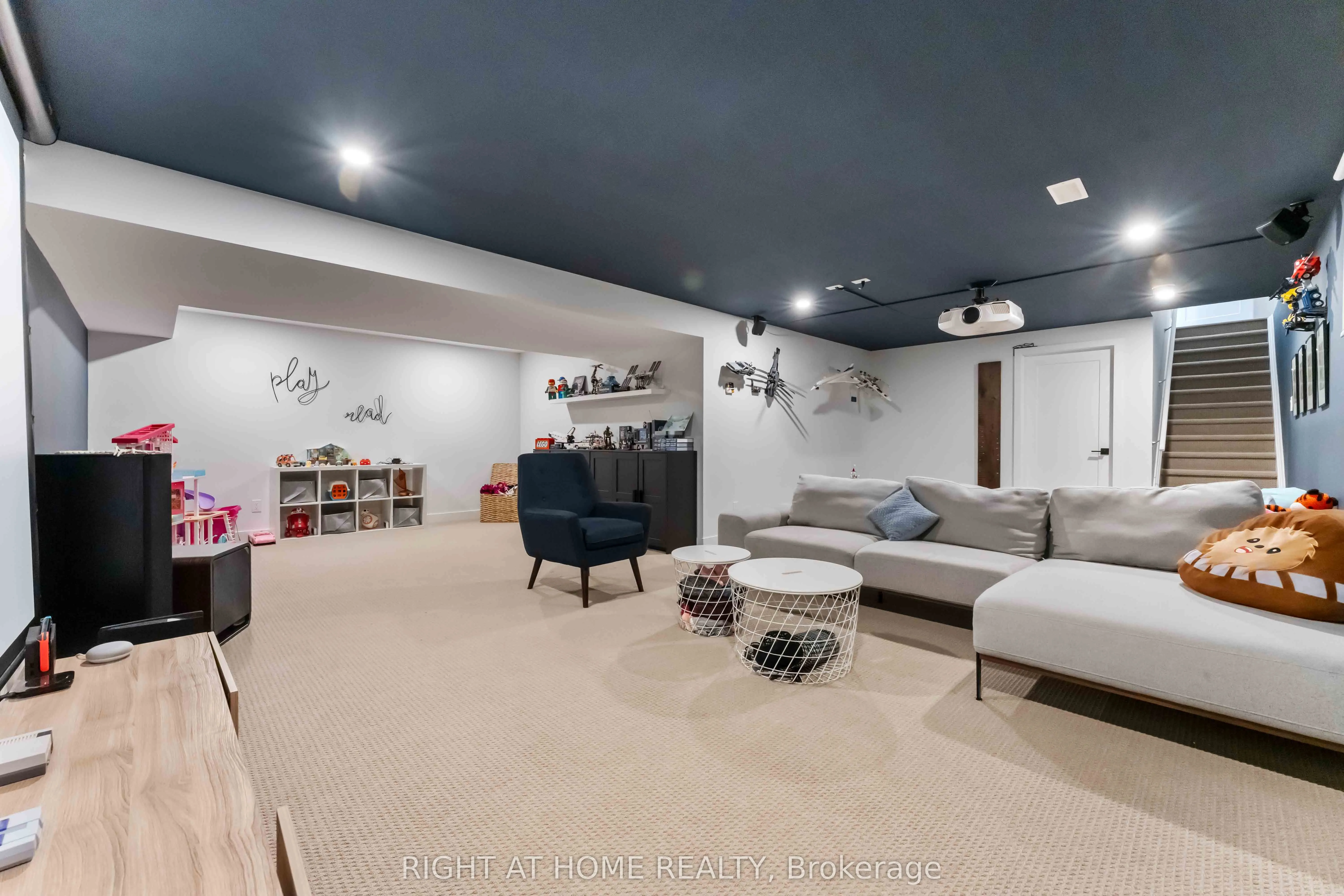182 CREVASSE Road