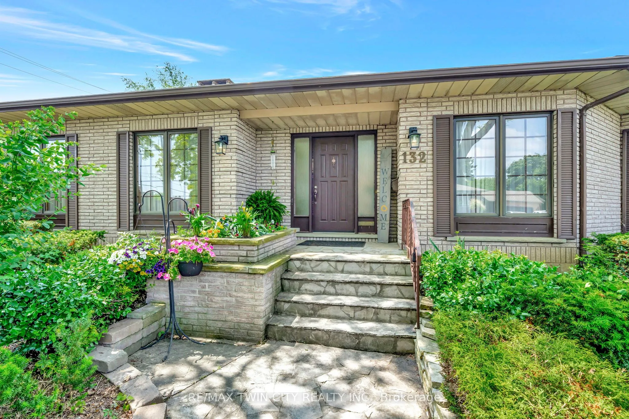132 Oak Street