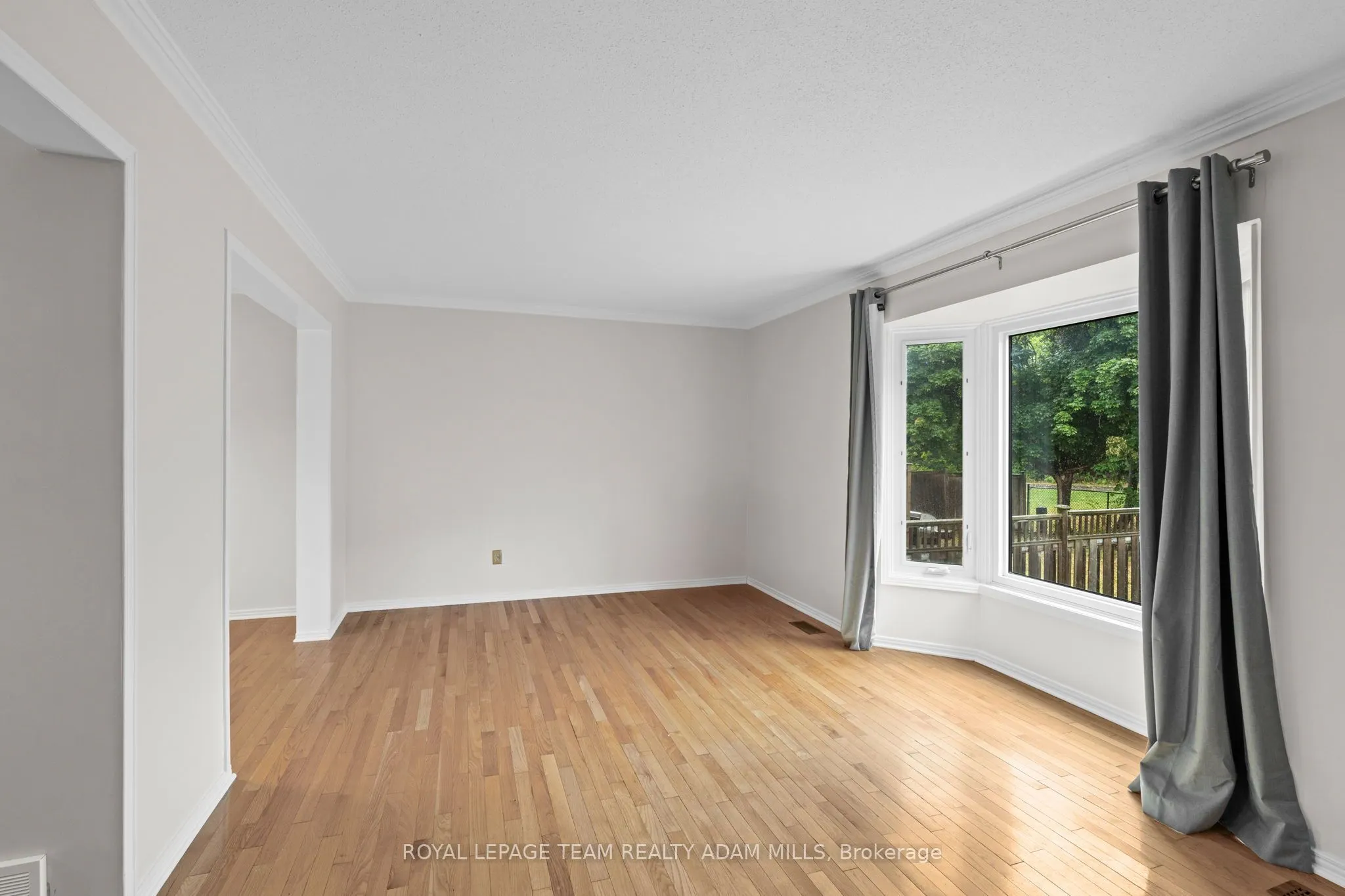 22 Fireside Crescent