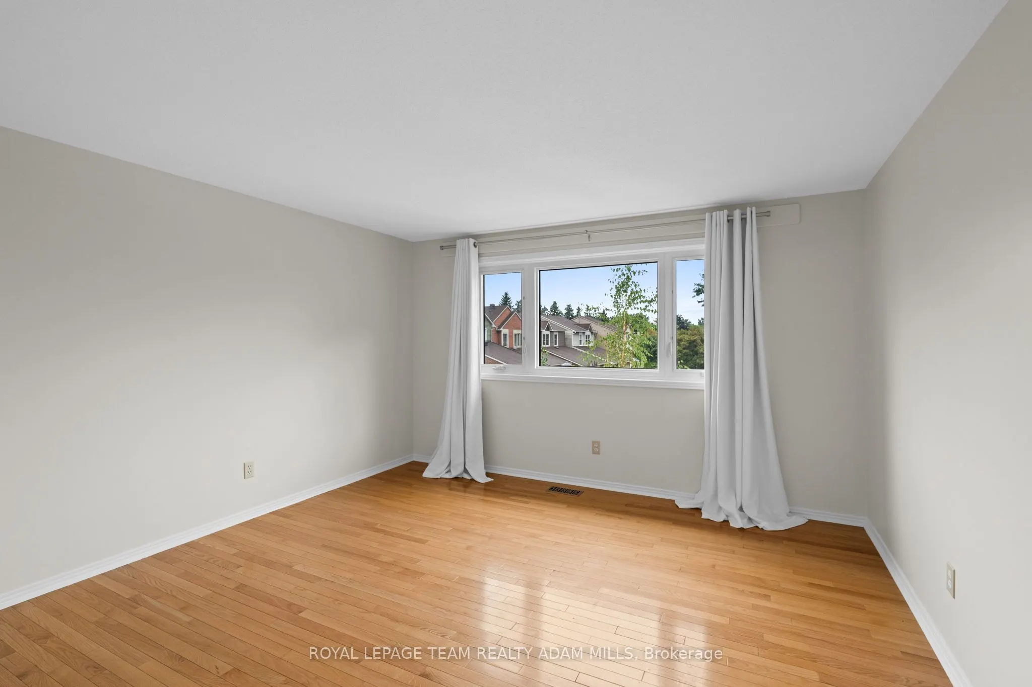 22 Fireside Crescent