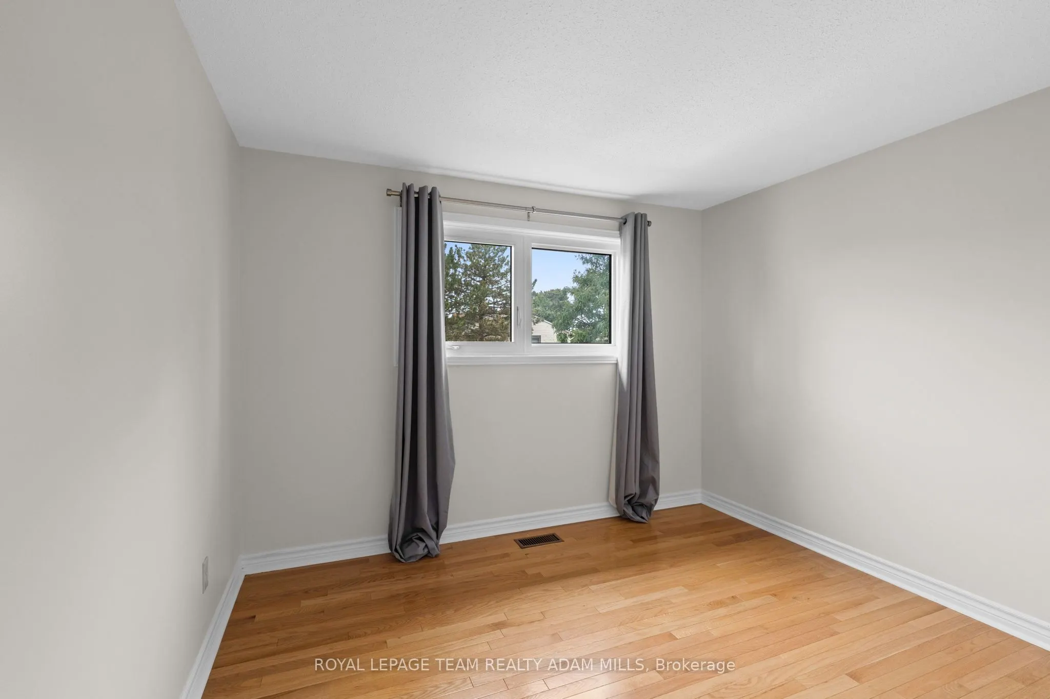 22 Fireside Crescent