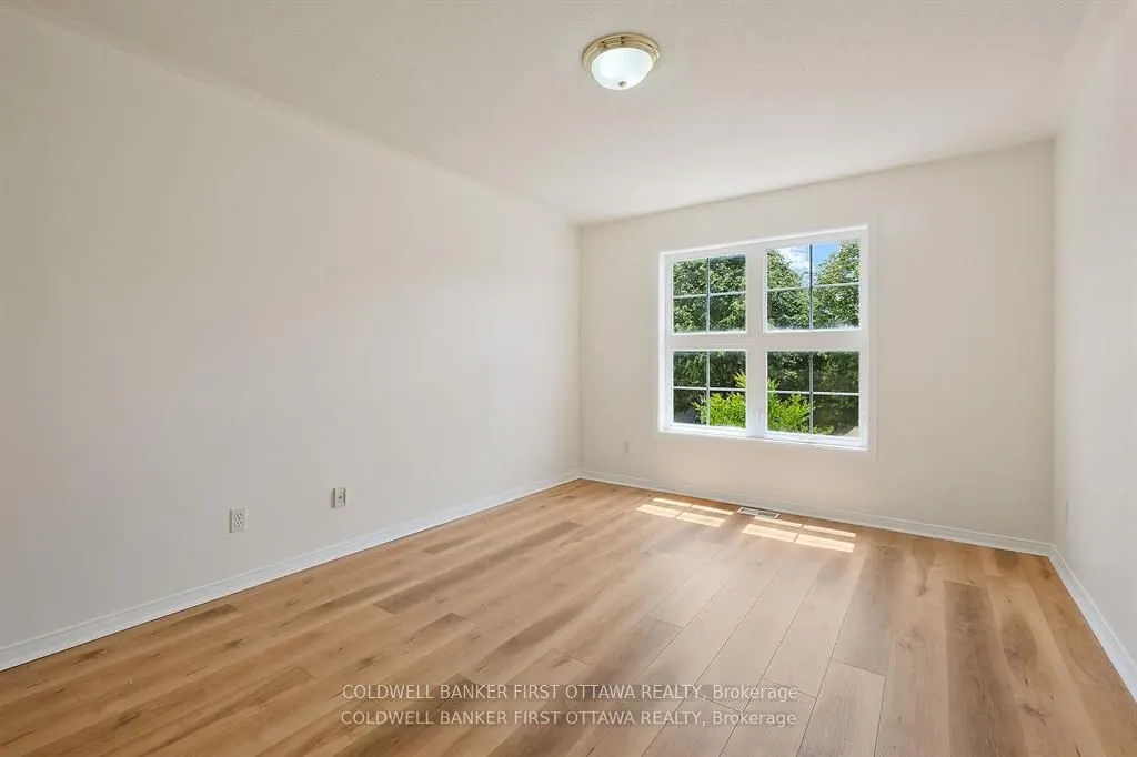 107 COLUMBIA Avenue