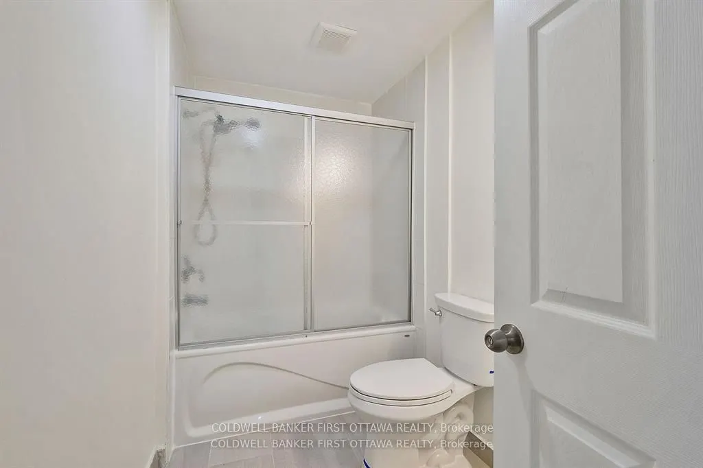 107 COLUMBIA Avenue