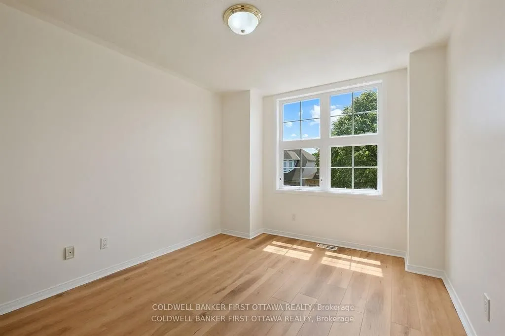107 COLUMBIA Avenue