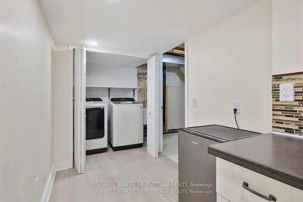 107 COLUMBIA Avenue