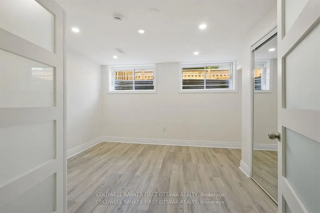 107 COLUMBIA Avenue