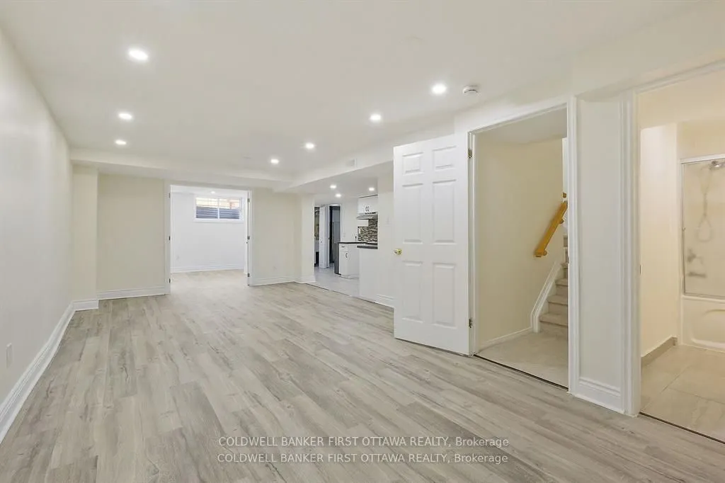 107 COLUMBIA Avenue