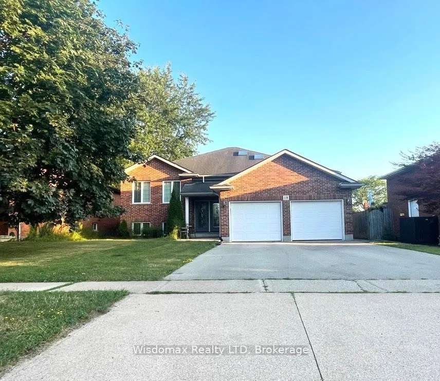 19 CHAPEL HILL Crescent