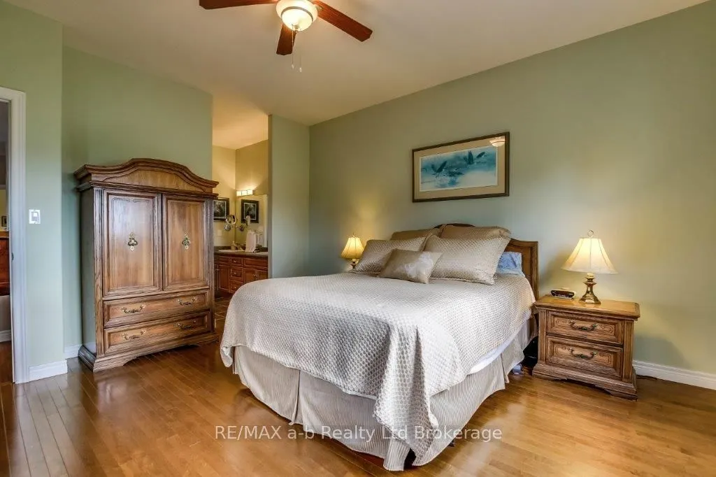 717 Garden Court Crescent