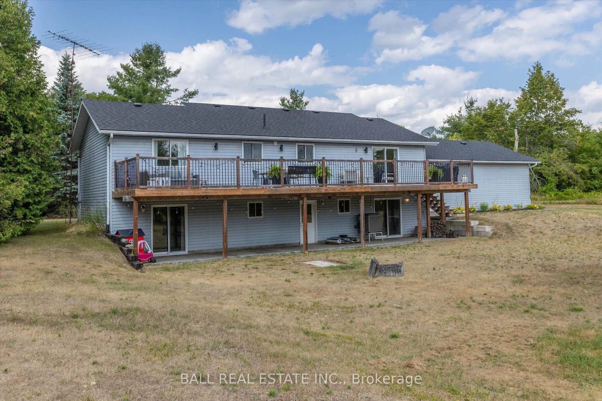 233 Lonsberry Lane