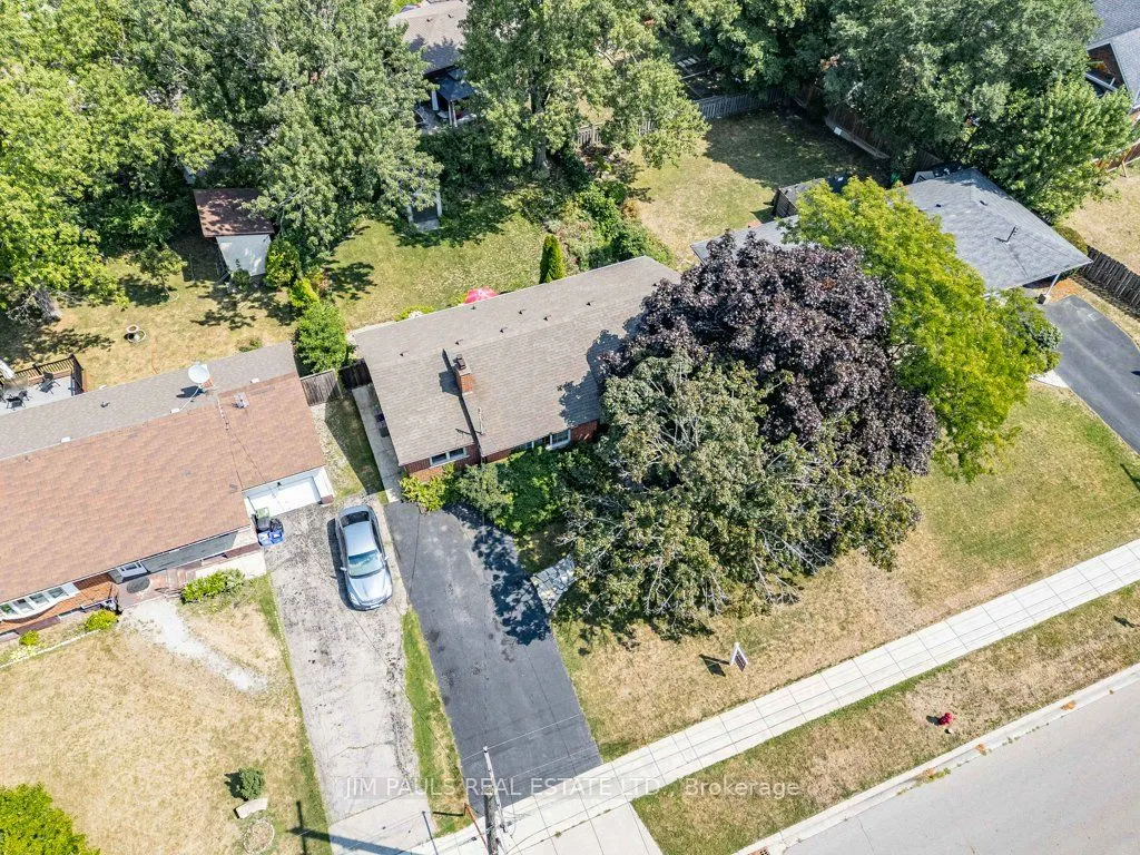 207 Broker Drive