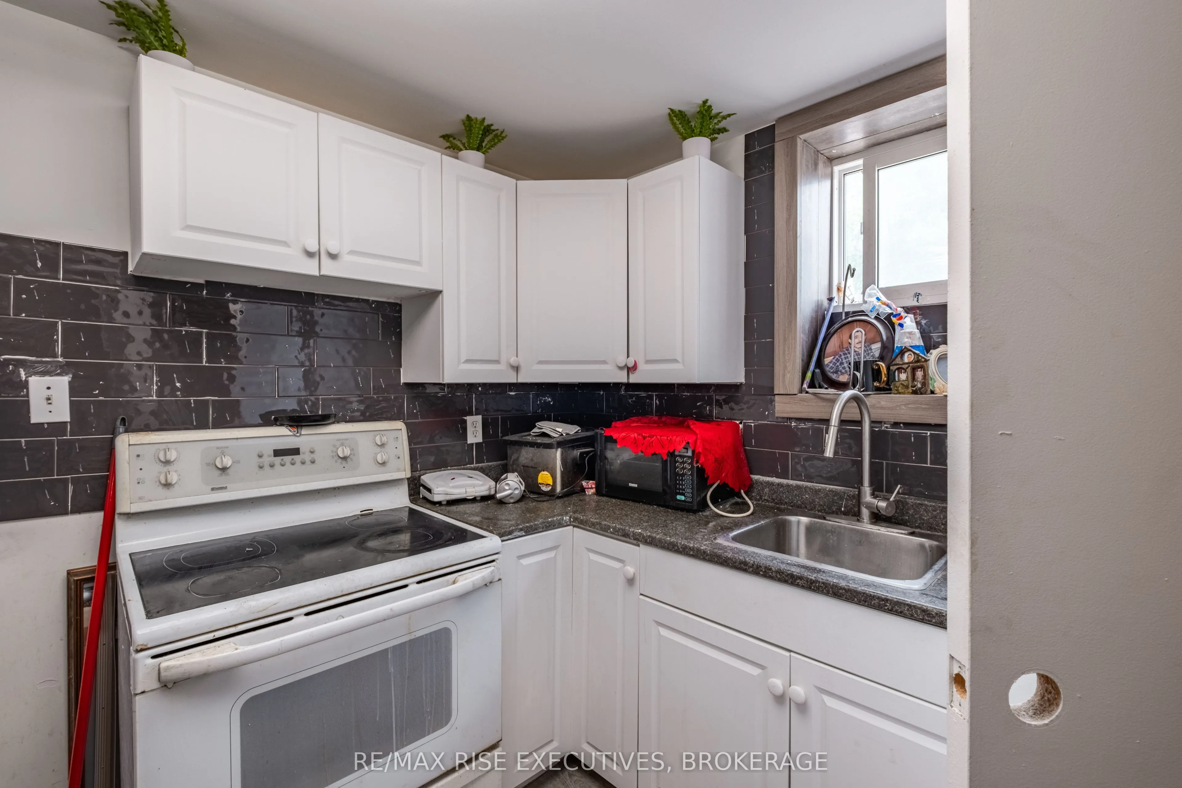 61 Seventh Avenue