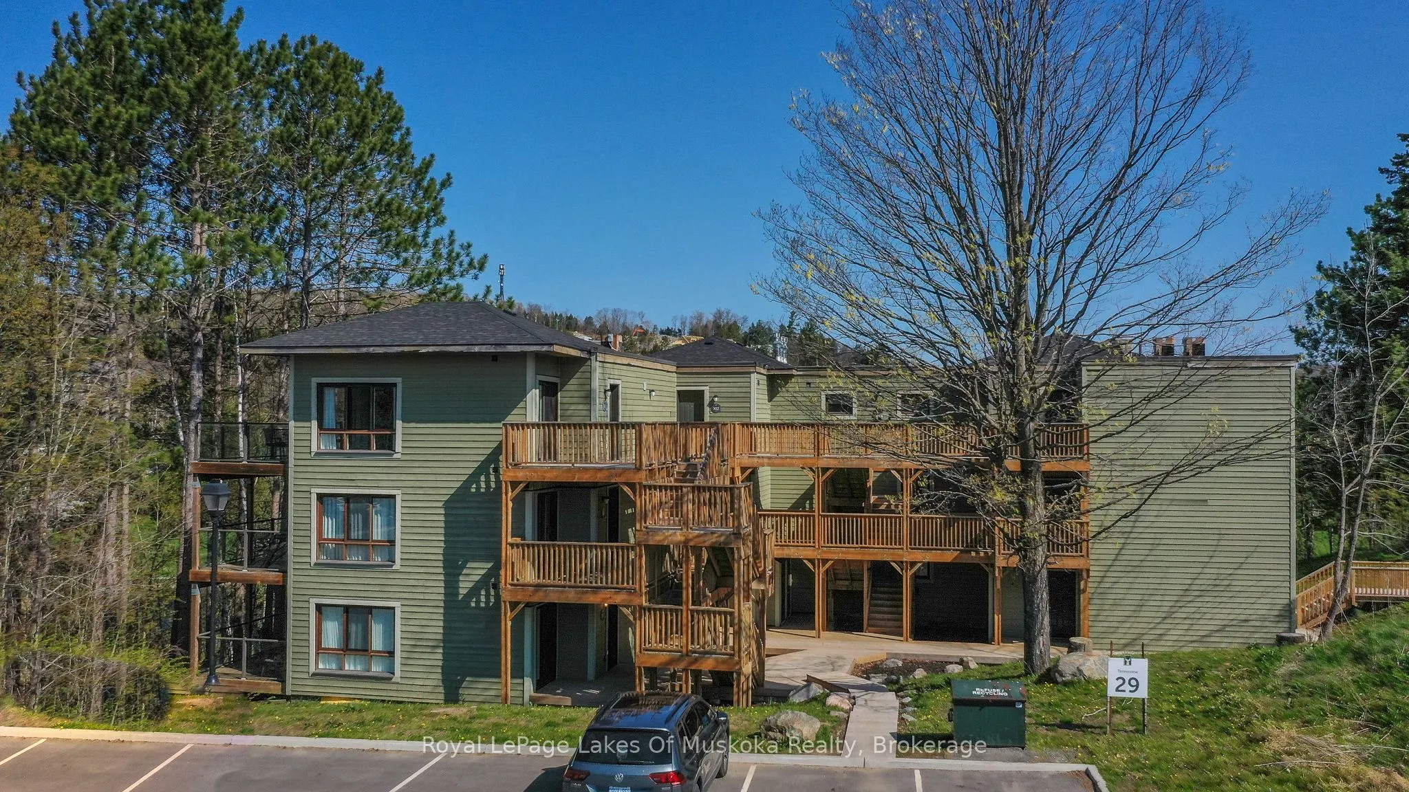 29 Deerhurst Tennisview Drive, #301