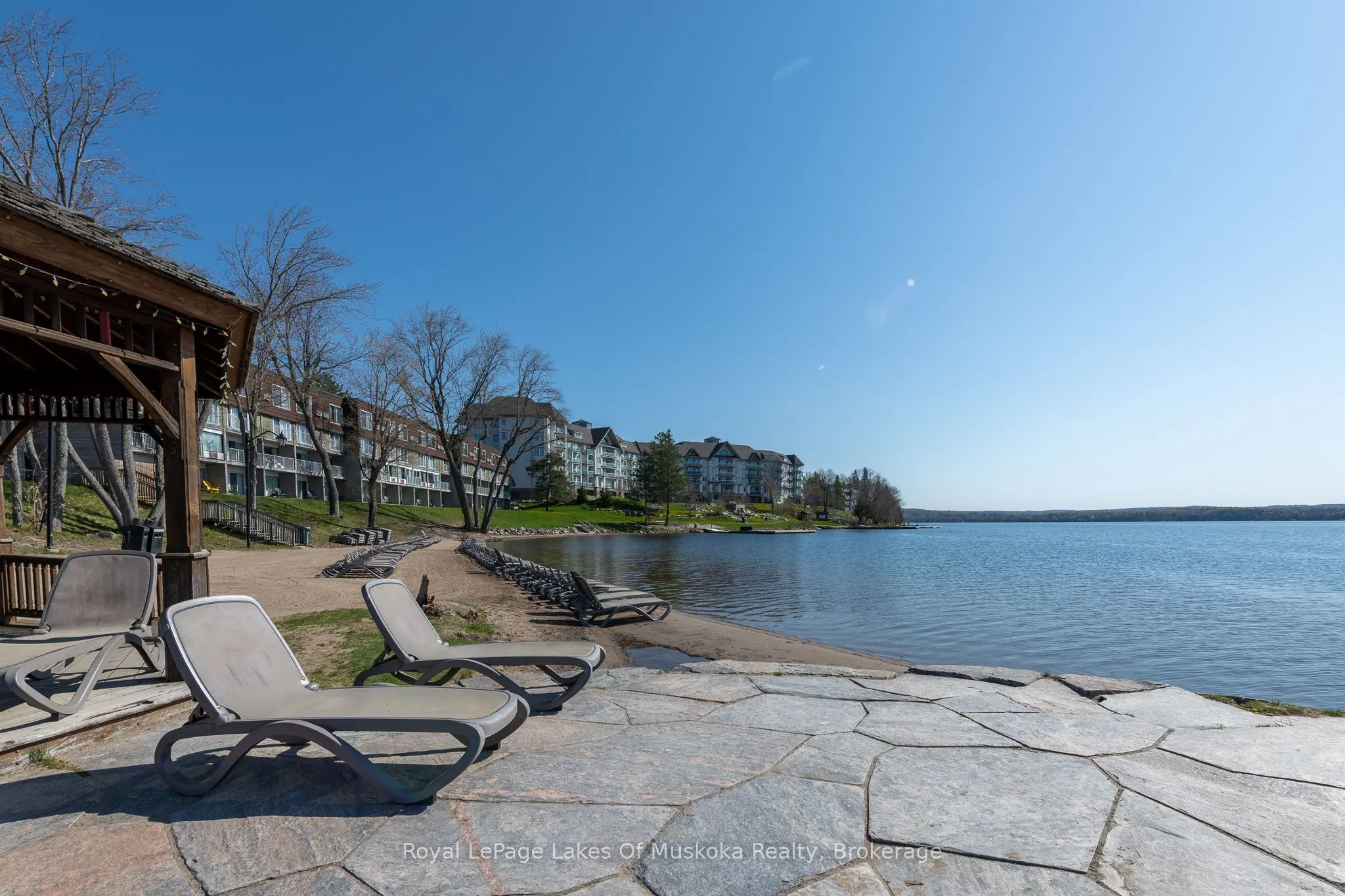 29 Deerhurst Tennisview Drive, #301