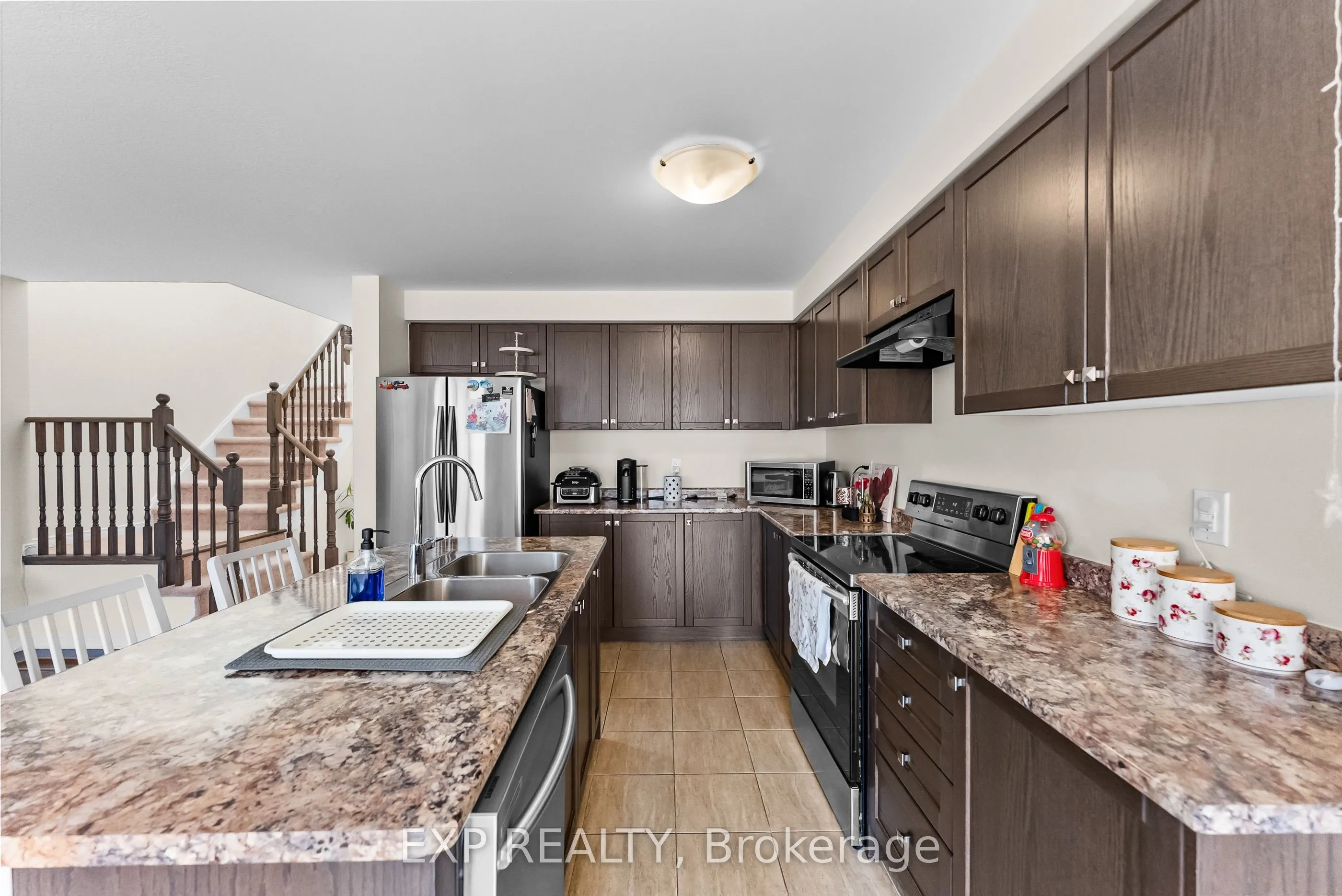 7732 REDBUD Lane